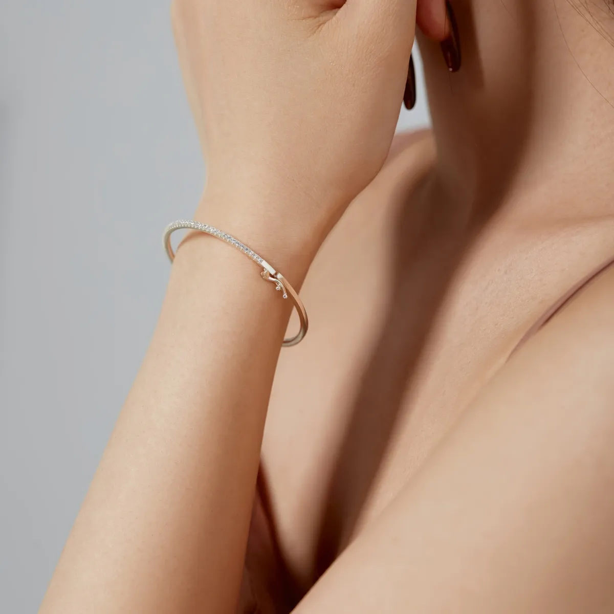 Minimalist Cubic Zirconia Sterling Silver Bangle