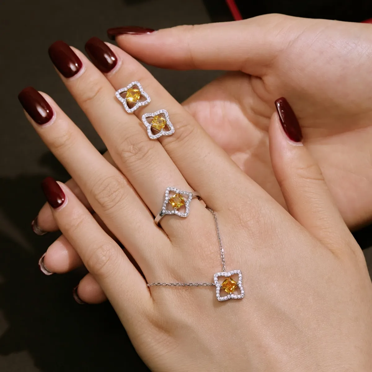 Minimalist Cubic Zirconia Stud Earrings in Sterling Sier