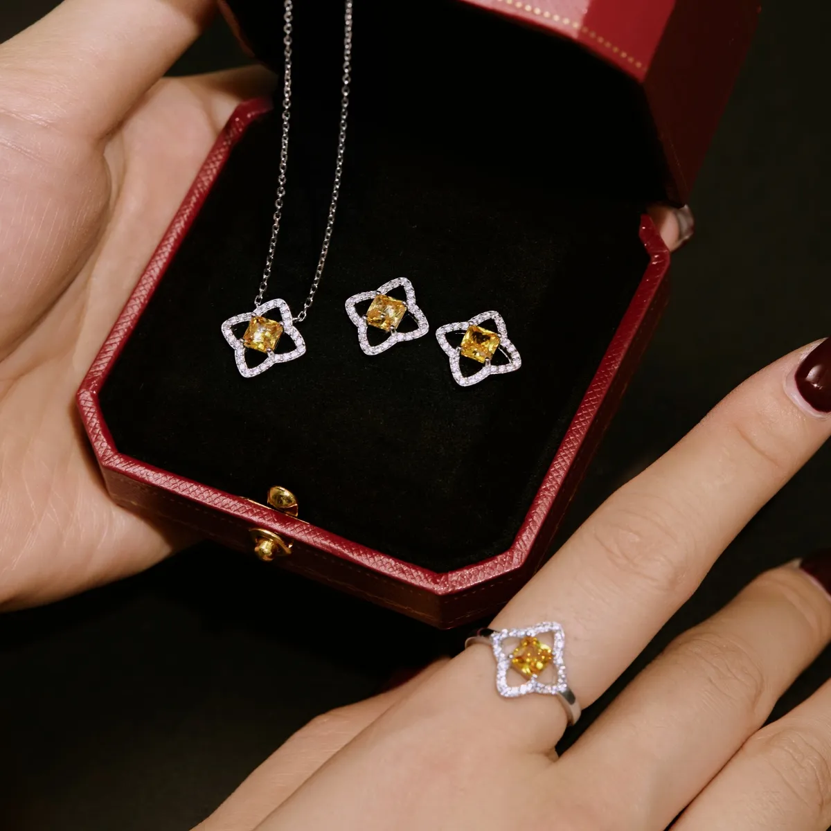 Minimalist Cubic Zirconia Stud Earrings in Sterling Sier