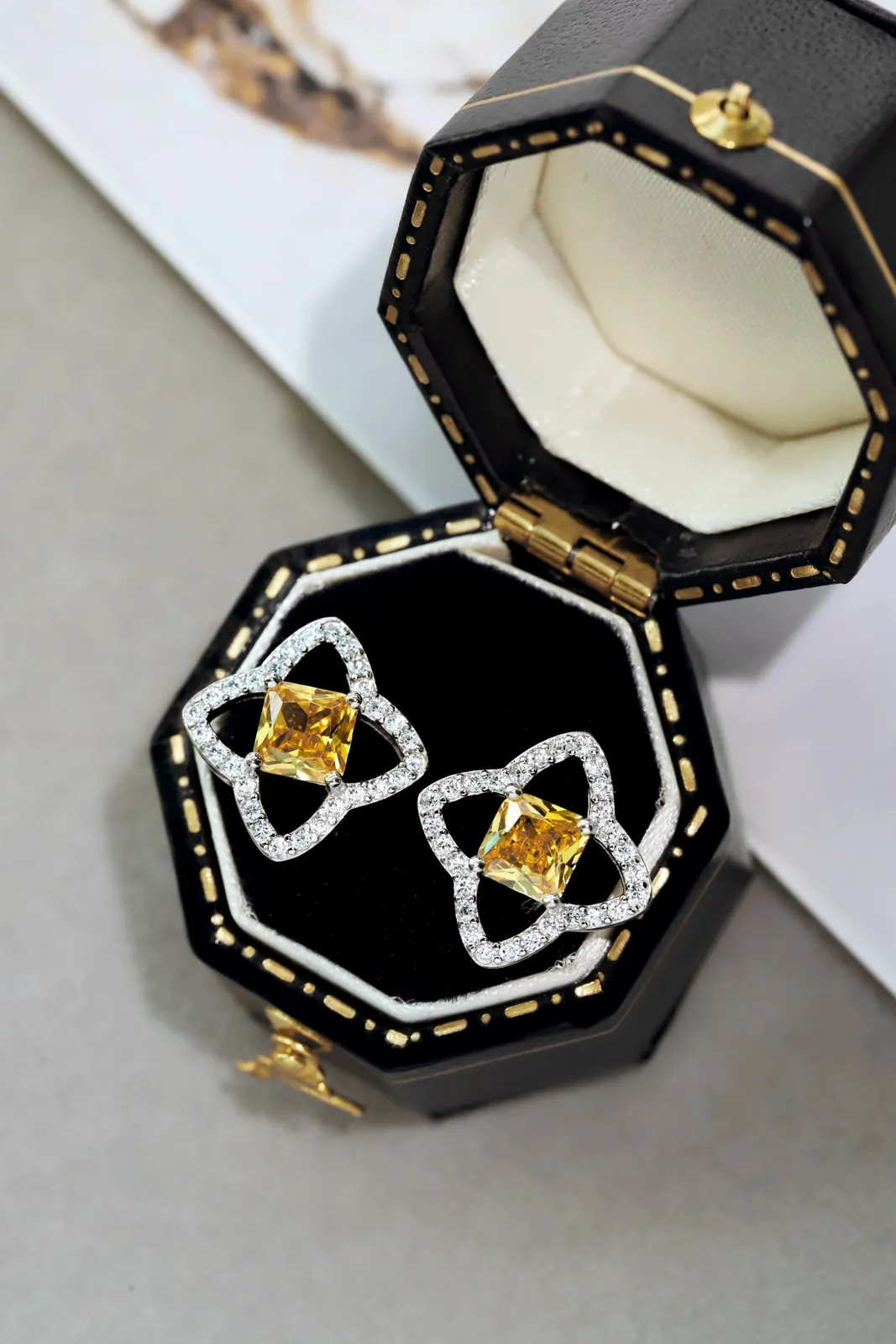 Minimalist Cubic Zirconia Stud Earrings in Sterling Sier