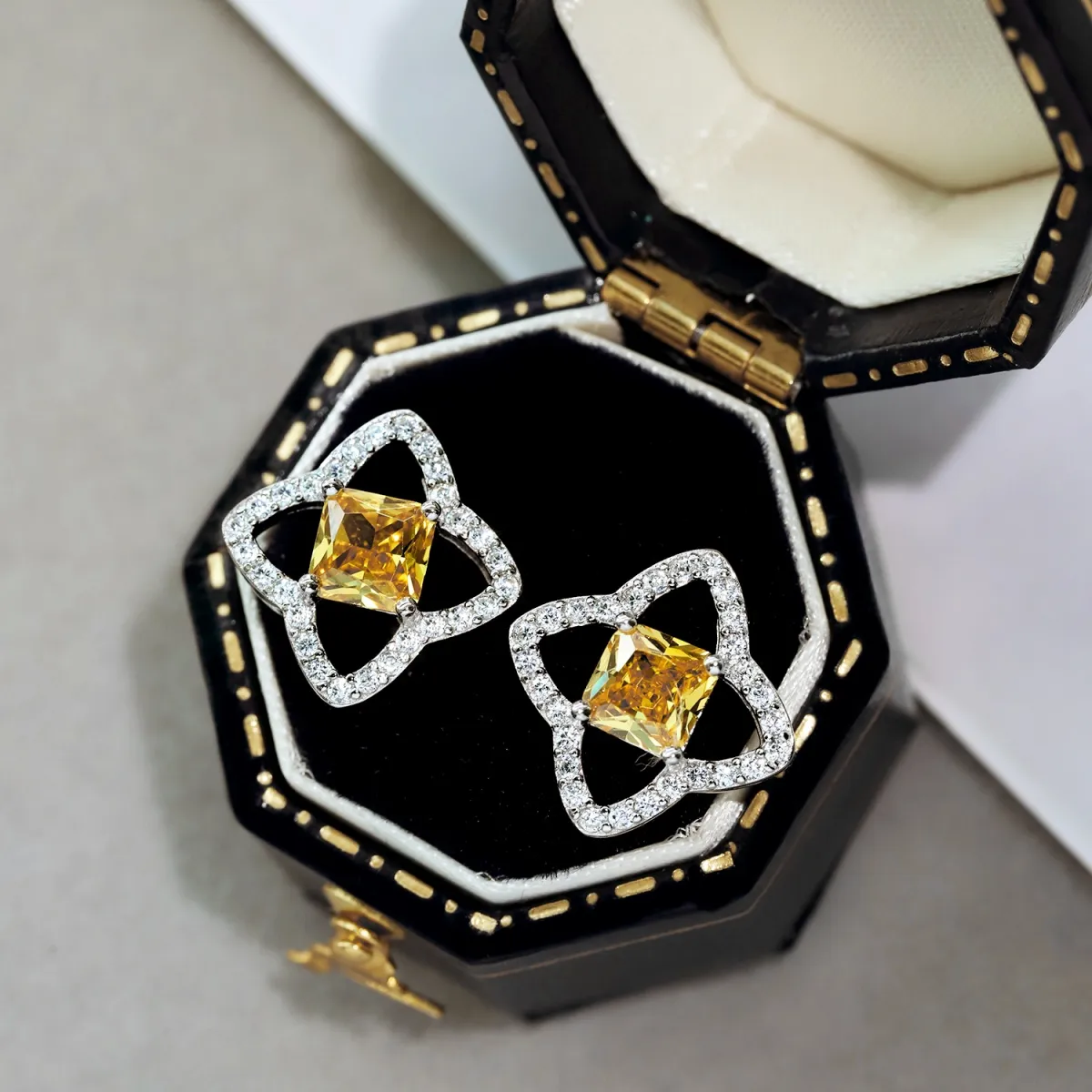 Minimalist Cubic Zirconia Stud Earrings in Sterling Sier
