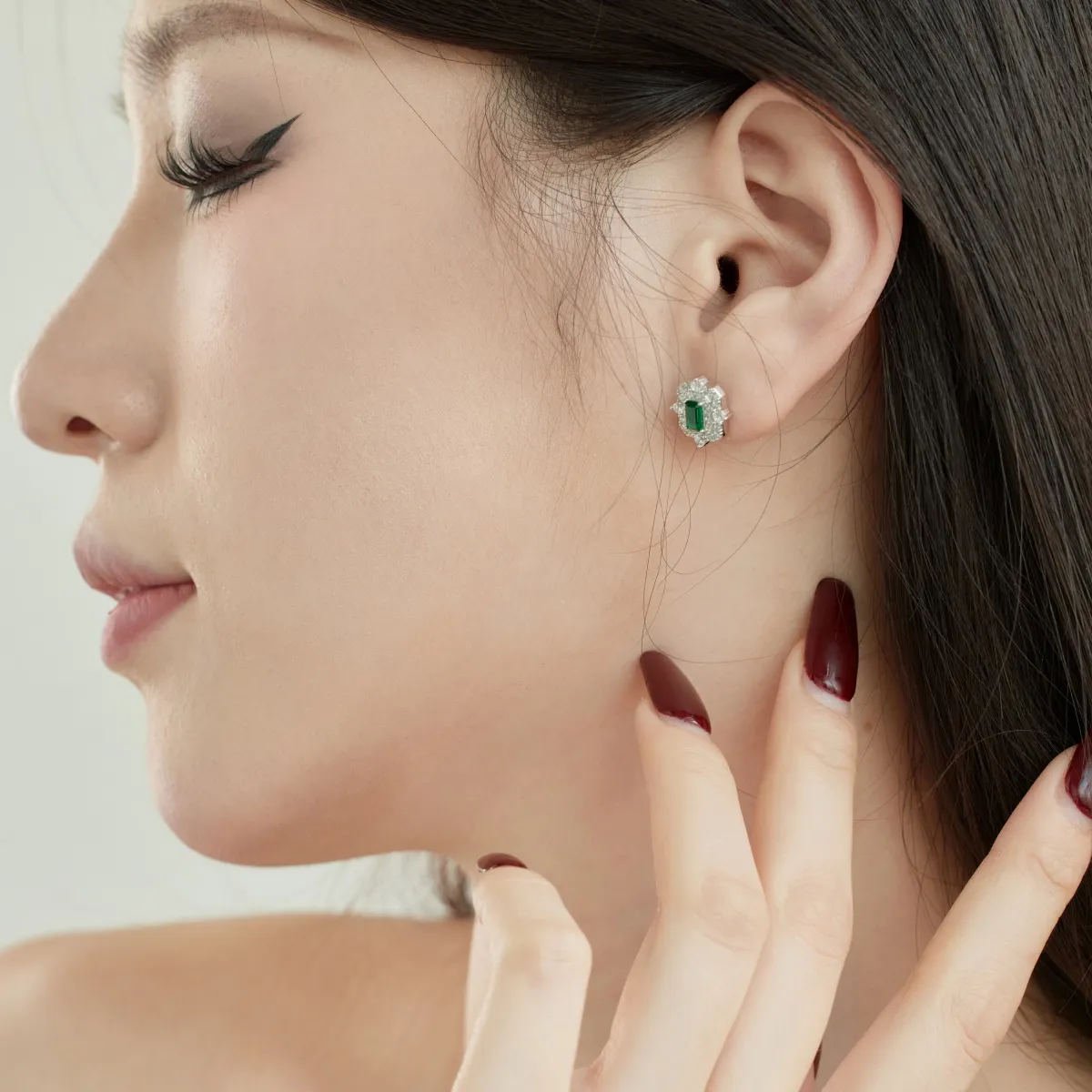 Minimalist Cubic Zirconia Stud Earrings