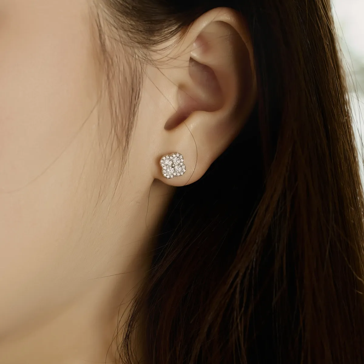 Minimalist Cubic Zirconia Stud Earrings