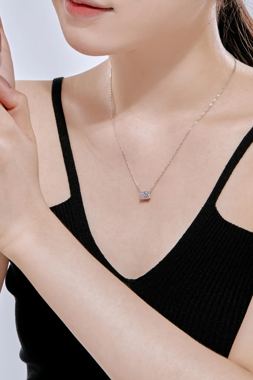 Minimalist Cubic Zirconia Sterling Silver Necklace
